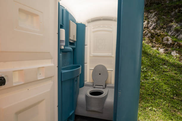Best Local porta potty services  in Ttapoisett Center, MA