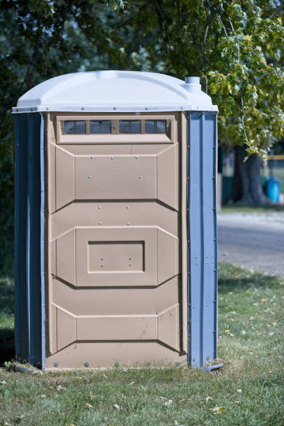 Portable Toilet Options We Offer in Mattapoisett Center, MA